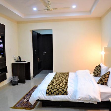 The Gateway Dal Lake Resort, Mcleodganj, Dharamshala แมคลอยด์กันจ์ ภายนอก รูปภาพ