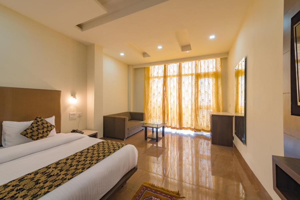 The Gateway Dal Lake Resort, Mcleodganj, Dharamshala แมคลอยด์กันจ์ ภายนอก รูปภาพ